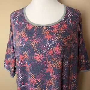 LuLaRoe Irma. Super soft. 🦄xl